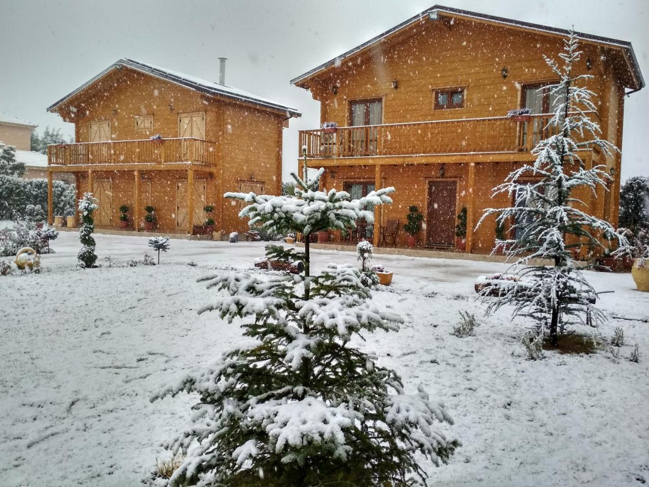 Kastor Chalets Ampelokipoi  Екстериор снимка